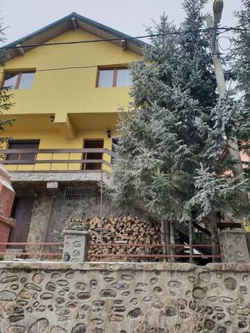 Фотографии Дома для отпуска Vila CarpaticTour (lângă pârtia M1) г. Рынка (Румыния) №2 Фото Дома для отпуска Vila CarpaticTour (lângă pârtia M1) г. Рынка 2