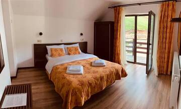 Фото номера Двухместный номер с 1 кроватью и видом на горы Лоджи Cabana Cota 1700 г. Рынка 6