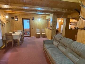 Фото номера Дом для отпуска Дома для отпуска Vila CarpaticTour (lângă pârtia M1) г. Рынка 9