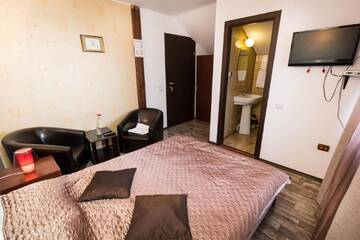 Фото номера Двухместный номер с 1 кроватью Отели типа «постель и завтрак» Pension Carmen г. Рынка 4